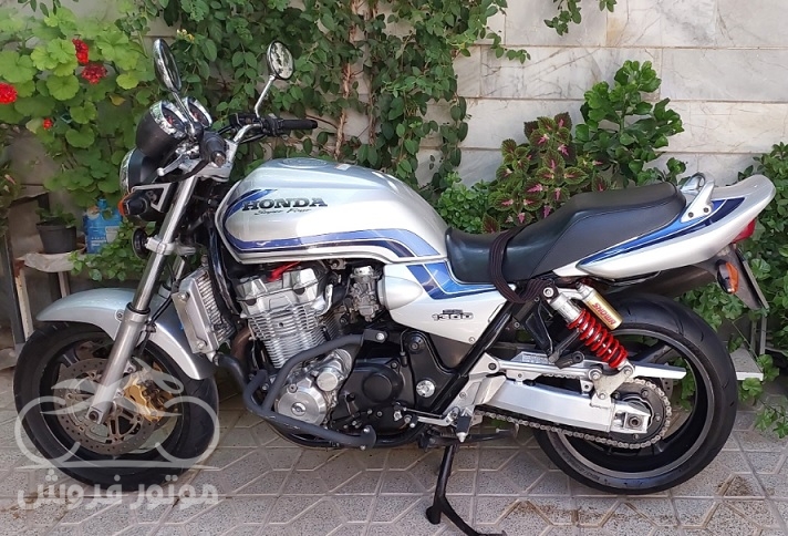 فروش موتور سیکلت هوندا CB 1300 مدل 1381 در مرکزی