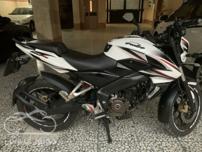 فروش موتور سیکلت باجاج Ns200 مدل 1395