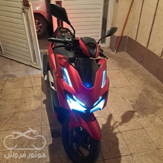 فروش موتور سیکلت طرح کلیک مدل 1400