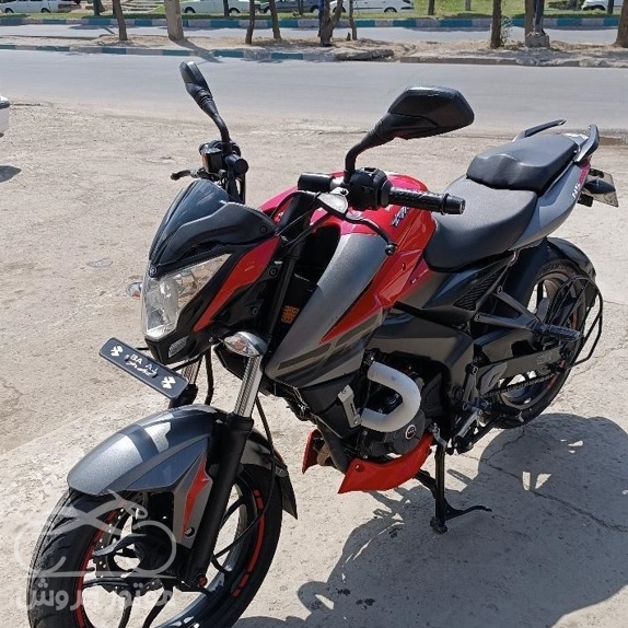 فروش موتور سیکلت باجاج پالس Ns 200 مدل 1398 در همدان