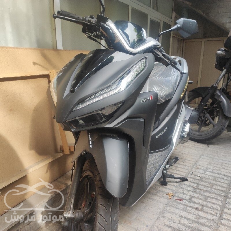 فروش موتور سیکلت طرح کلیک زیگما ۱۸۰