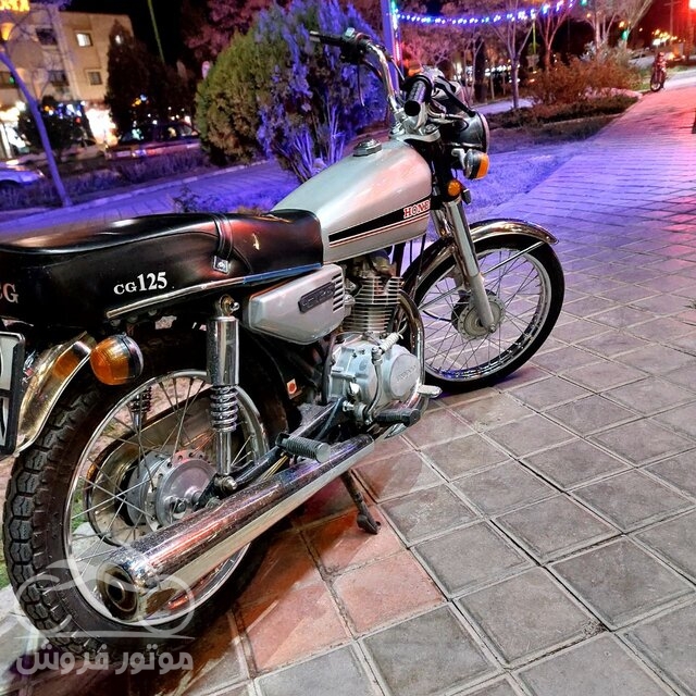 خرید موتور سیکلت هوندا 125 مدل88 در اصفهان