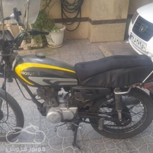 موتور فروش,فروش موتور سیکلت,فروش موتور سیکلت هوندا 125 مدل 93 در تهران ,خرید موتور سیکلت هوندا 125 مدل 93 در تهران ,موتور سیکلت هوندا 125