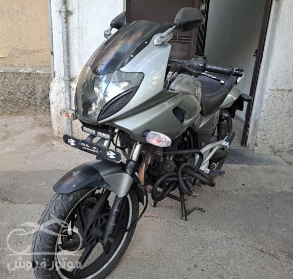 فروش موتور سیکلت باجاج پالس 220 در تهران