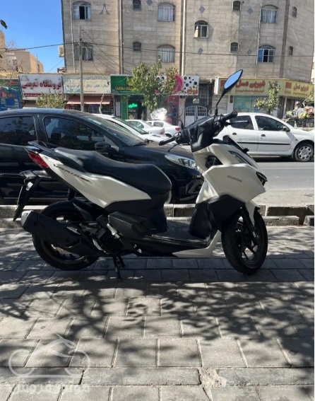 فروش موتور سیکلت هوندا کلیک واریو 160 در تهران
