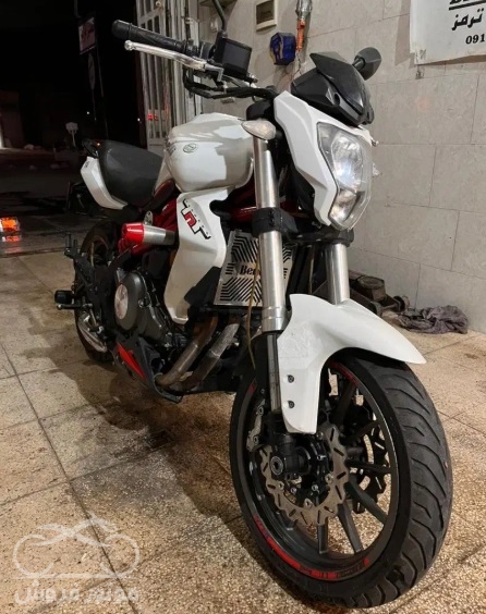 فروش موتور سیکلت بنلی 300 دو سیلندر در اصفهان