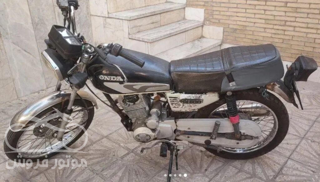 فروش موتور سیکلت هوندا نیرو محرکه 200 در یزد