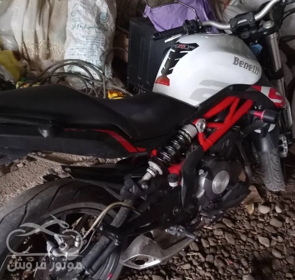 فروش موتور سیکلت بنلی 300 دو سیلندر در گیلان