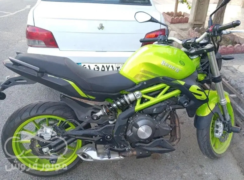 فروش موتور سیکلت بنلی 300 دو سیلندر در اصفهان