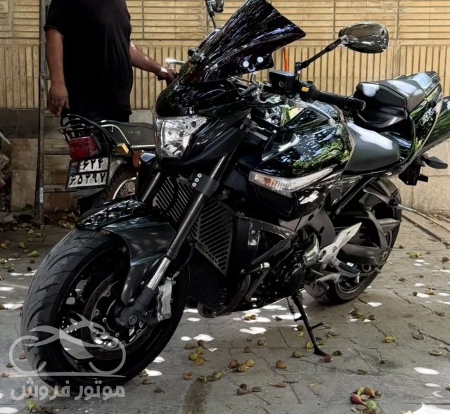 فروش موتور سیکلت سوزوکی بی کینگ 1400 در اصفهان