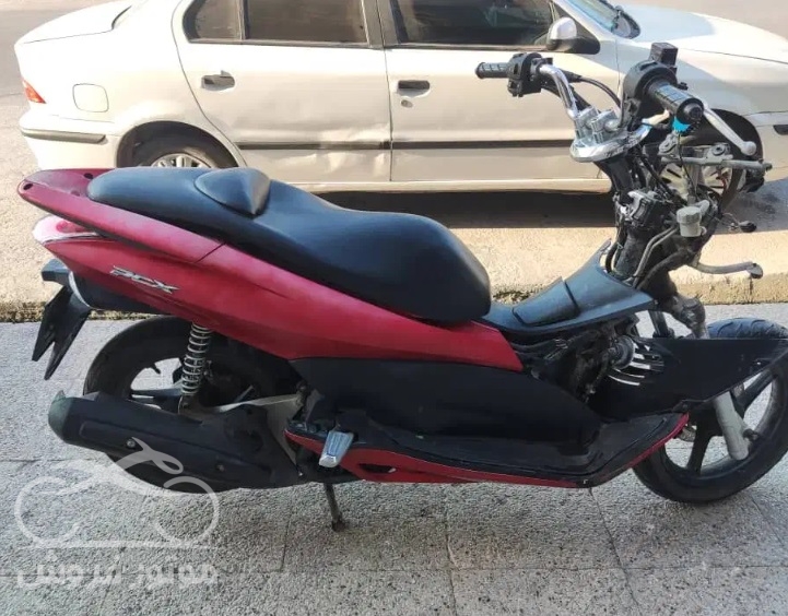 فروش موتور سیکلت pcx در بوشهر