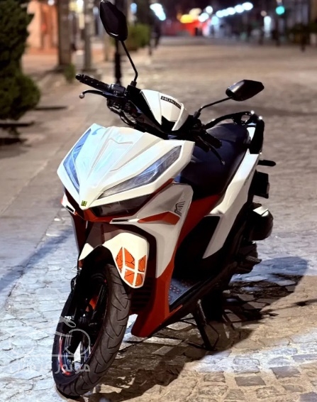 فروش موتور سیکلت هوندا کلیک 150 در ایلام