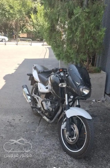 فروش موتور سیکلت باجاج پالس 180 در اصفهان