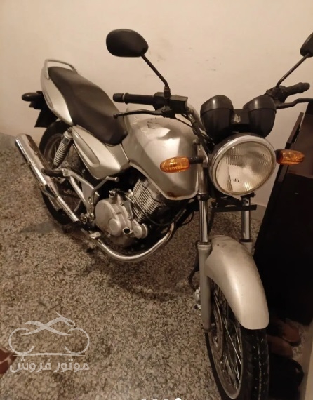 فروش موتور سیکلت باجاج پولسار 180 تک شمع در زنجان